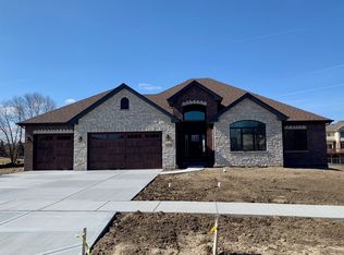 19348 Beaver Creek Ln, Mokena, IL 60448