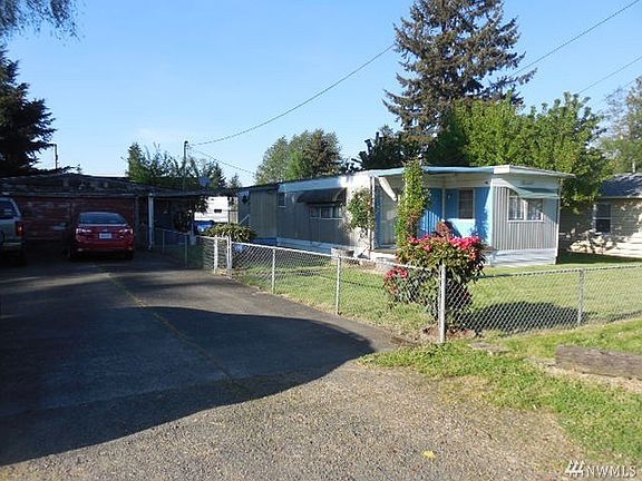 2nd image of 405 Rosewood St