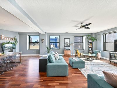 606 West Wisconsin AVENUE #701, Milwaukee, WI, 53203