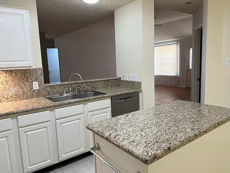 8859 Creek Willow Dr — Photo 12