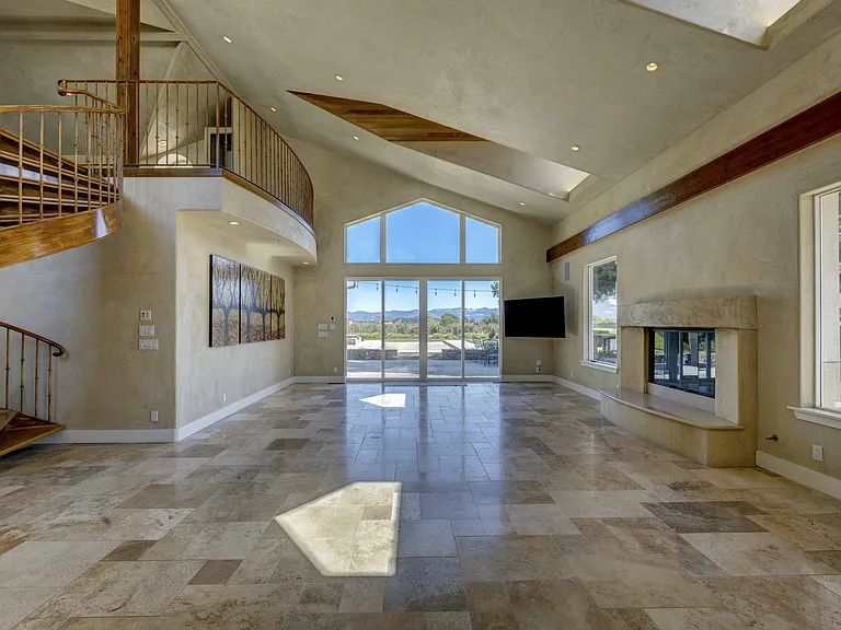 1101 Los Carneros Ave — Photo 4