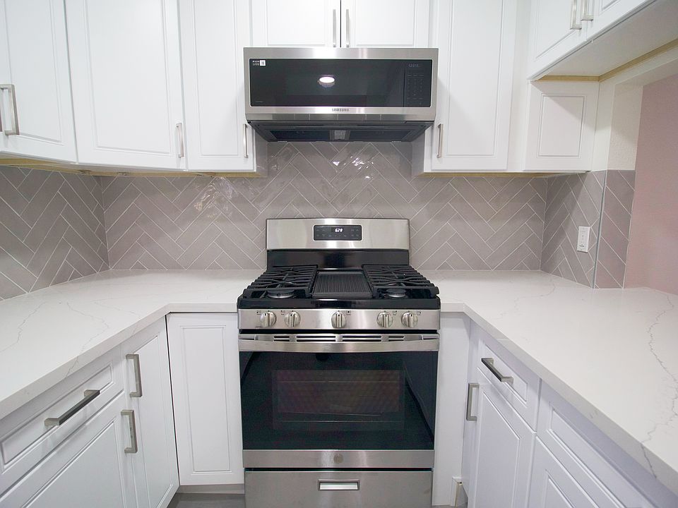 1st image of 2931 Plaza Del Amo Unit 116