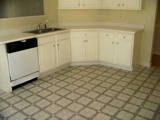 4th image of 2524 Barndale Dr