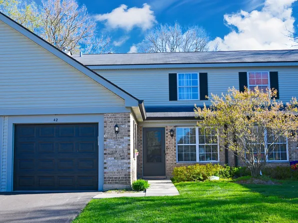 42 Linden Ct Unit 42, Cary, IL 60013