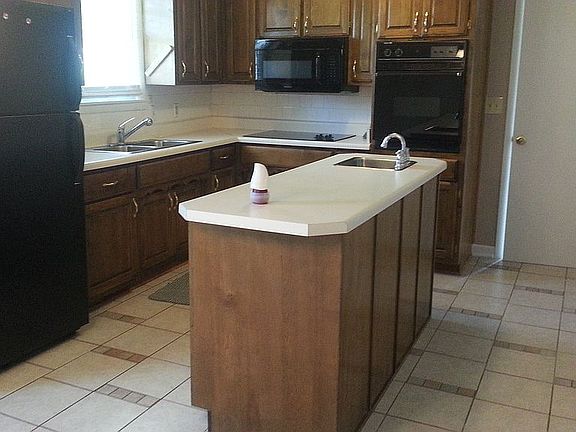 4th image of 1214 Sullivan Dr