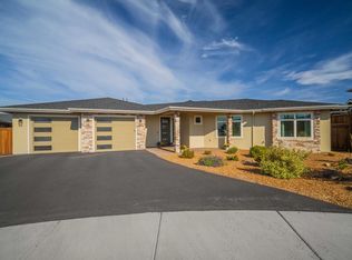 4549 SW Zenith Point Ct, Redmond, OR 97756