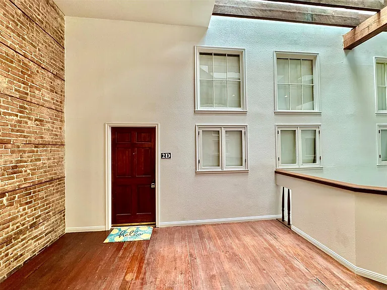 2309 Strand St #2D — Photo 2