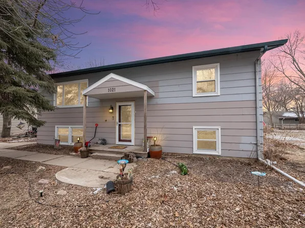 1021 Rice Dr, Vermillion, SD 57069
