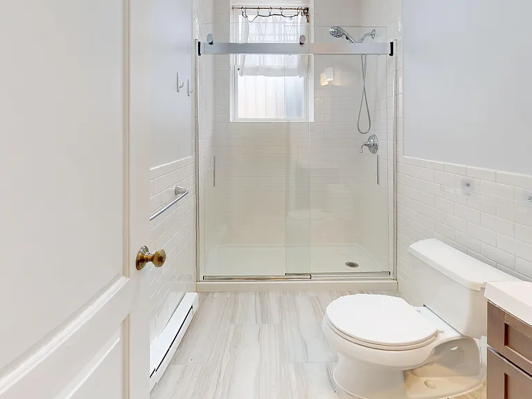 245 Whitney Ave #2L — Photo 10