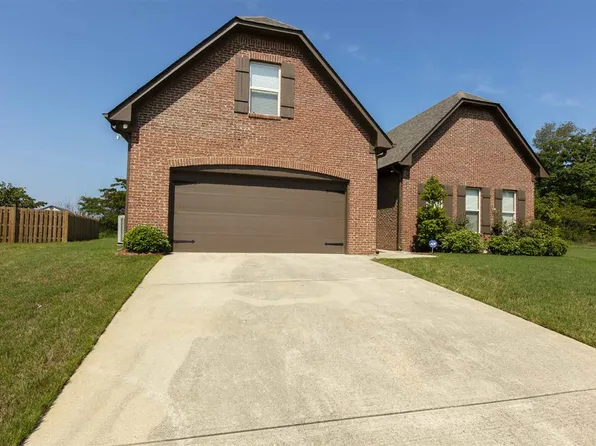 1407 Mountain Ln, Gardendale, AL 35071