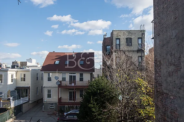 Rented by Brick&Mortar | media 23