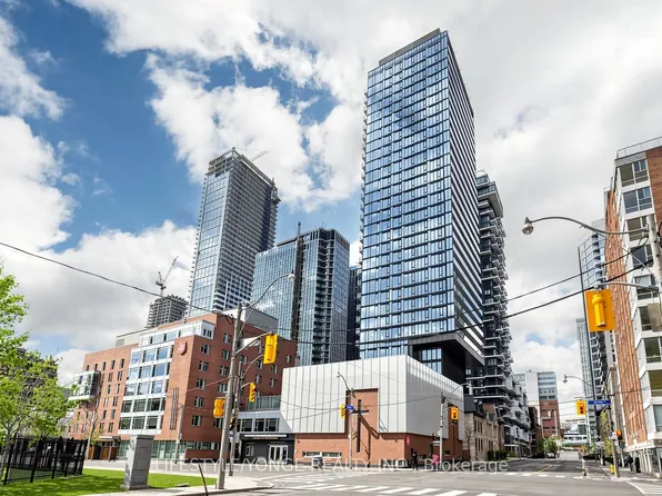 47 Mutual St #2307, Toronto, ON M5B 2A9