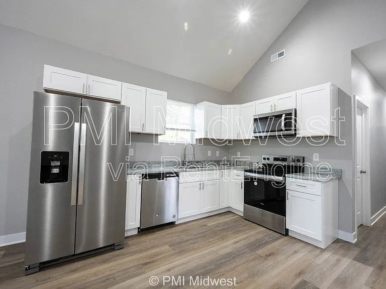 1841 Montcalm St #B — Photo 24