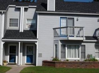 7 Edgewater Est, Plattsburgh, NY 12901