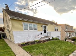 23 Veterans Pl, North Arlington, NJ 07031