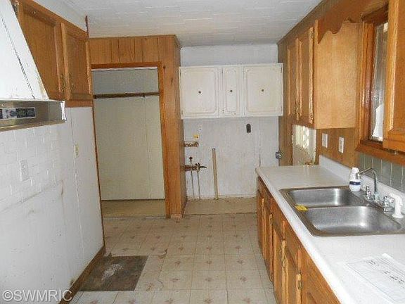 5th image of 27841 Dewey Lake St