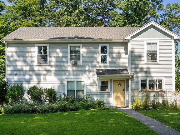 4th image of 299-301 Bacon St