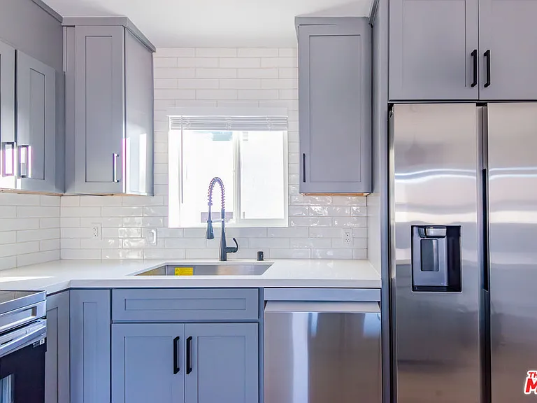 2602 Carnegie Ln #6 — Photo 14