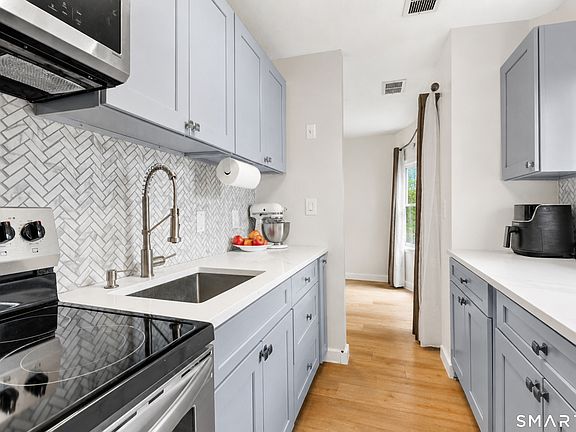 5th image of 183 Thompson Street #B