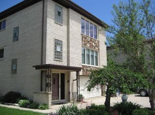 653 N Northwest Hwy APT 2, Park Ridge, IL 60068