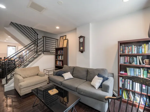 1770 Waterloo St, Philadelphia, PA 19122