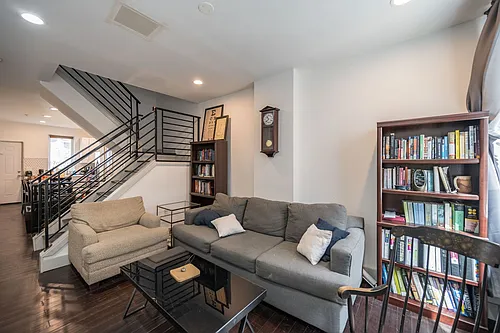 1770 Waterloo St Photo 1