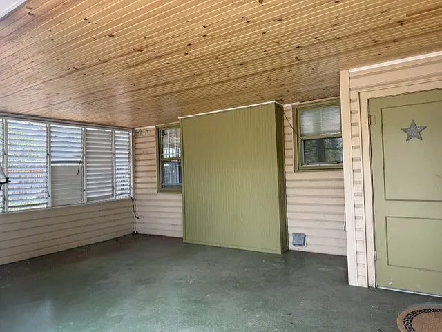 1226 W Prospect Rd — Photo 36