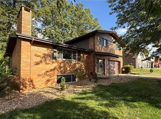 919 Sunset Dr, Greensburg, PA