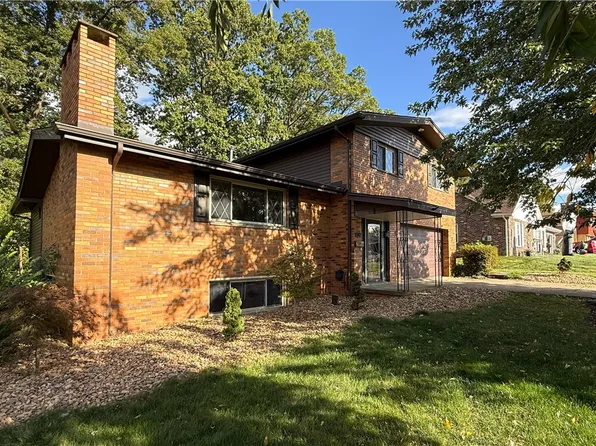 919 Sunset Dr, Greensburg, PA 15601