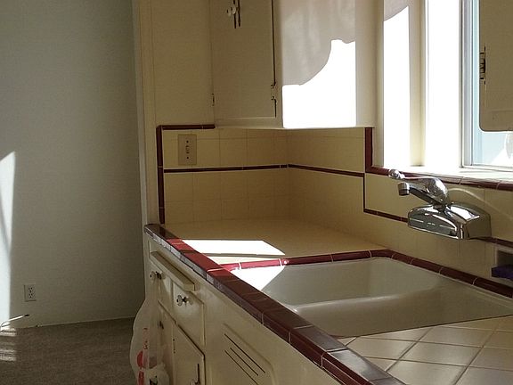 2nd image of 34797 Cedar Ave APT B