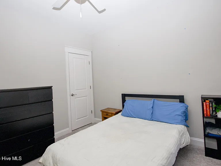 643 Lilac Ln — Photo 42