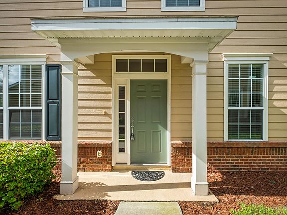 3rd image of 4216 Crownwood Dr