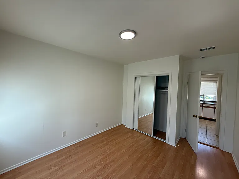 638 Dewey Ave #B — Photo 4