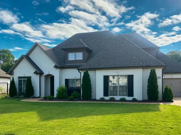 15 Westhaven Pl, Jackson, TN 38305