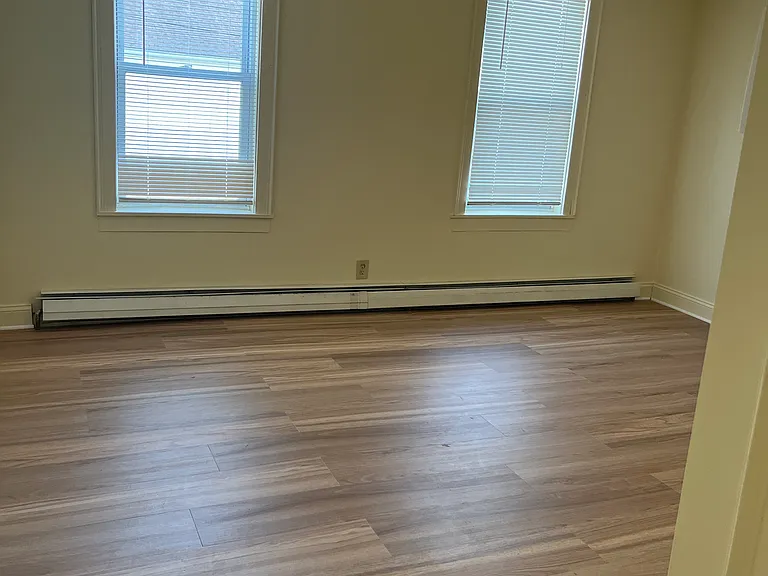 98 Raymond St #1W — Photo 1