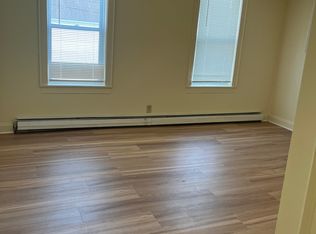 98 Raymond St #1W, Fall River, MA 02723