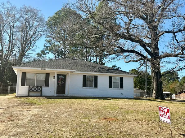 10525 Lott Rd, Chunchula, AL 36521