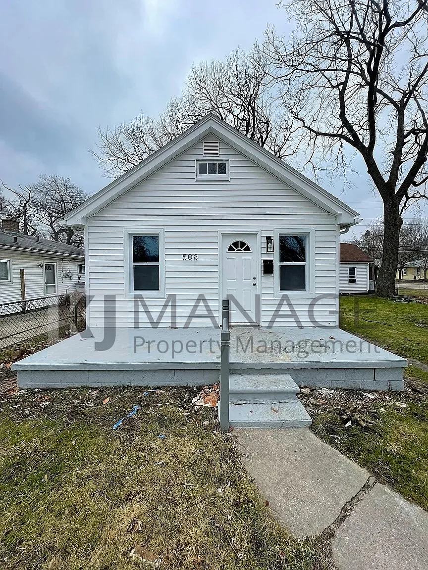 508 E Bernhard Ave photo 1