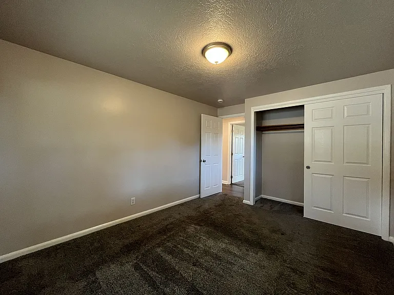 730 SE 143rd Ave — Photo 25