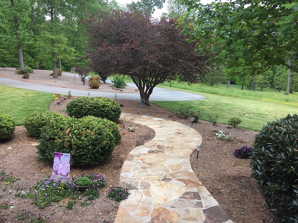 2nd image of 4785 Clear Creek Rd