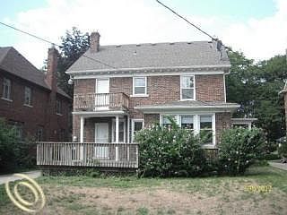 3rd image of 15728 Rosemont Ave