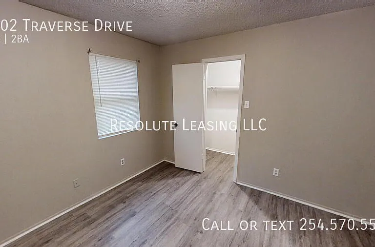 2302 Traverse Dr — Photo 14