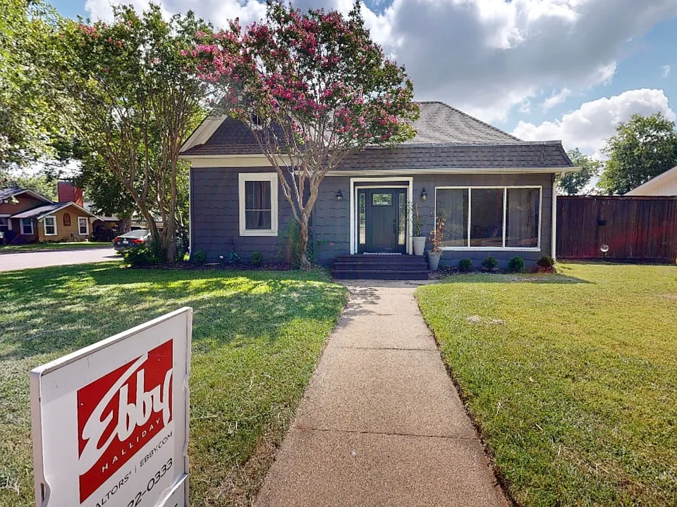 301 Forrest Ave