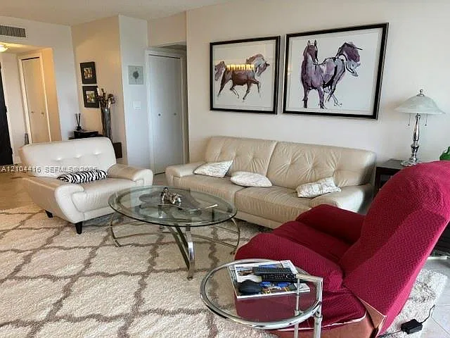 Turnberry Isle Condo — Photo 3