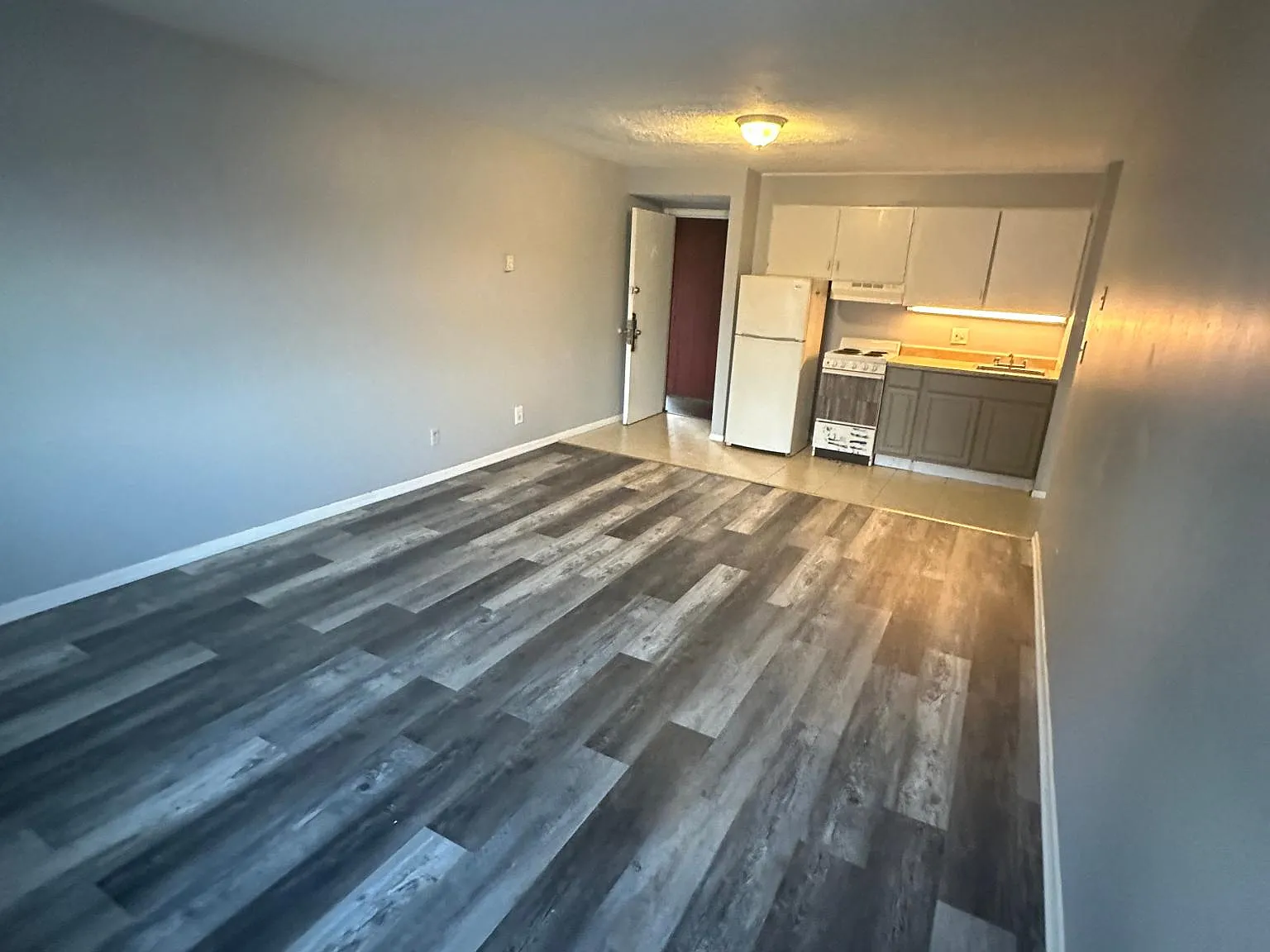 254 Oak St — Photo 3