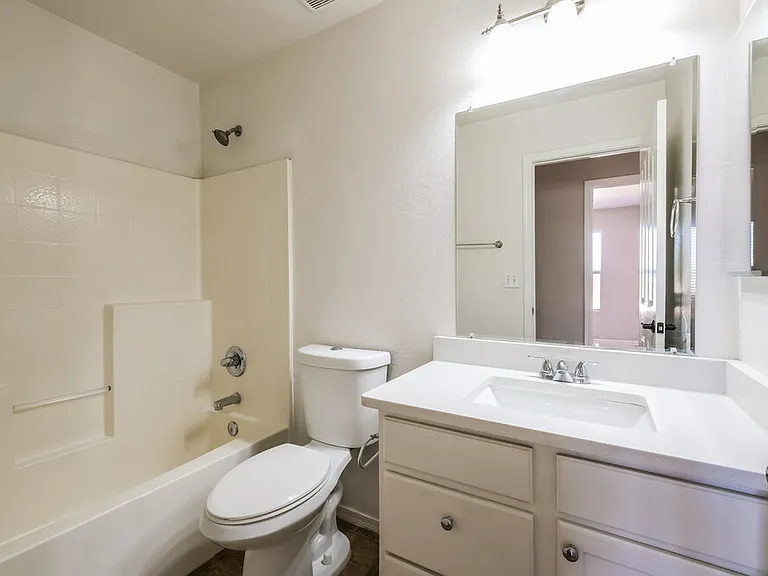 10438 W Georgia Ave — Photo 11