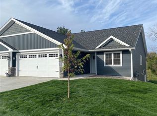 4869 Field Crest Ln, Eau Claire, WI 54701