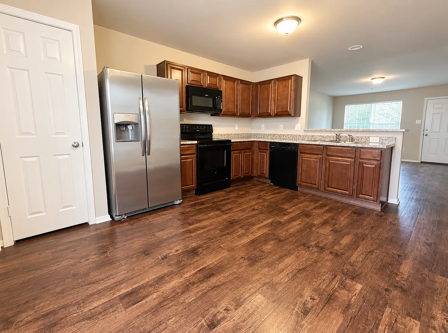 4017 Willow Pointe Dr — Photo 4