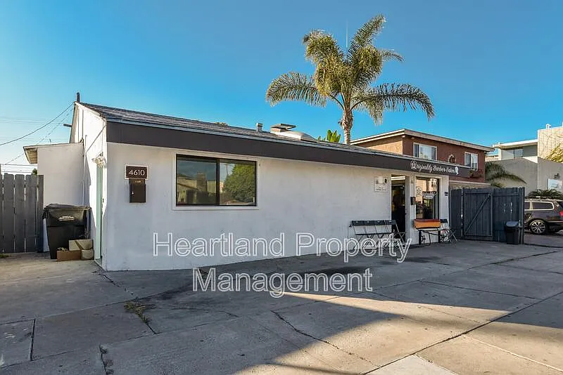 1 bed, 1.0 bath, 717 sqft, $2,335 — Photo 1