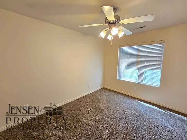 1630 E 2450 S #41 — Photo 20